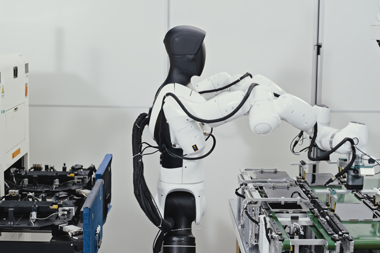 Zhiyuan robot's real-machine reinforcement learning is applied to industrial production lines